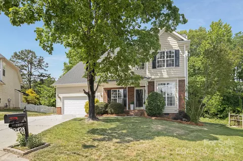 6309 Old Surrey Ct, Indian Trail, NC 28079