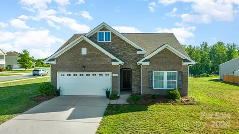 6005 Fazio Ct, Harrisburg, NC 28075