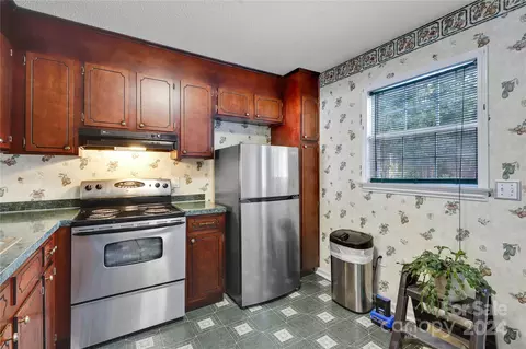 Kitchen - 1002 3rd St, Spencer, NC 28159 photo 3 of 3