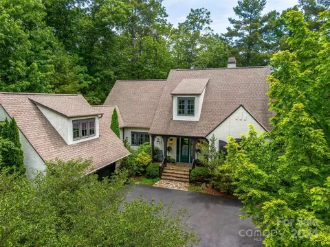 222 Racquet Club Rd, Asheville, NC 28803