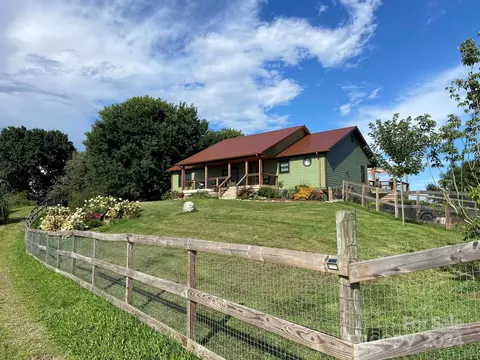 96 Old Turkey Creek Rd, Leicester, NC 28748