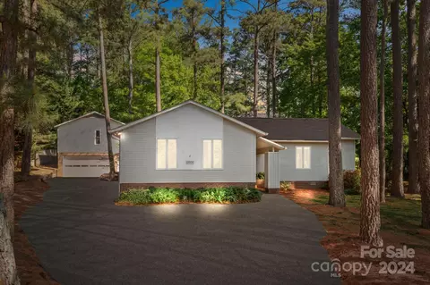 11050 Sudbury Rd, Davidson, NC 28036