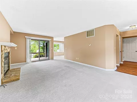 Living - 23 Eagle Run, Brevard, NC 28712 photo 3 of 4