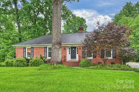 4301 Brookfield Dr, Charlotte, NC 28210