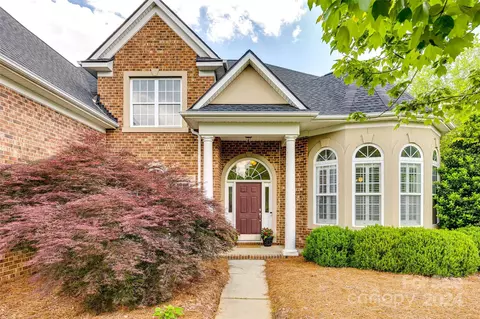 8009 Avanti Dr, Marvin, NC 28173