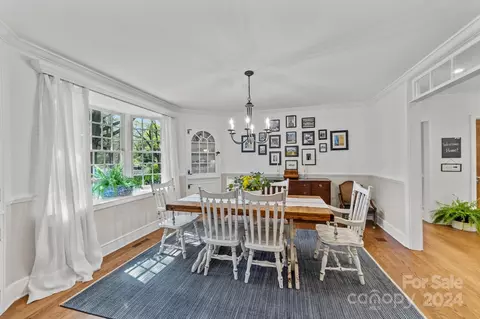 Dining - 765 Concord Rd, Davidson, NC 28036 photo 3 of 4