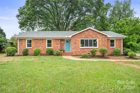 5432 Rockwood Rd, Charlotte, NC 28216