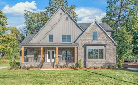 212 N Central Ave, Belmont, NC 28012