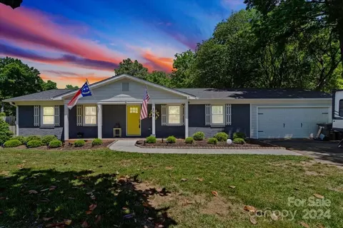 101 Florence Dr, Monroe, NC 28110