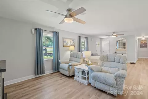 Living - 101 Florence Dr, Monroe, NC 28110 photo 2 of 2