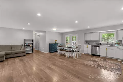 608 Laurel Ct, Lancaster, SC 29720 photo 5