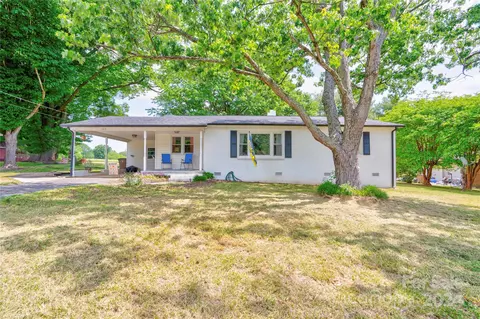 1315 Crestview Dr, Shelby, NC 28150