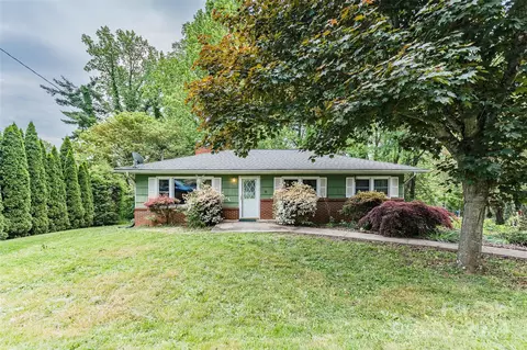 15 Pinedale Rd, Candler, NC 28715