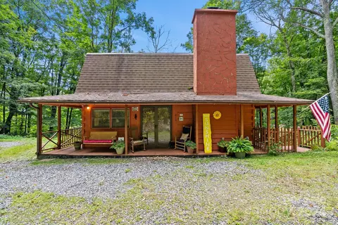 810 English Ridge Dr, Mars Hill, NC 28754