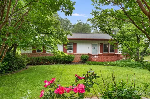 141 Frost 5 Rd #5, Saluda, NC 28773