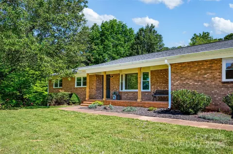 326 Gilbert Rd, Statesville, NC 28677