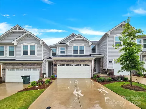 13319 Savaine St, Charlotte, NC 28278