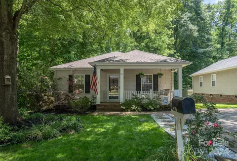 113 Pratt St, Belmont, NC 28012