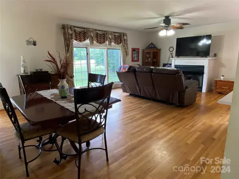 66 Hennessee St, Morganton, NC 28655 photo 6