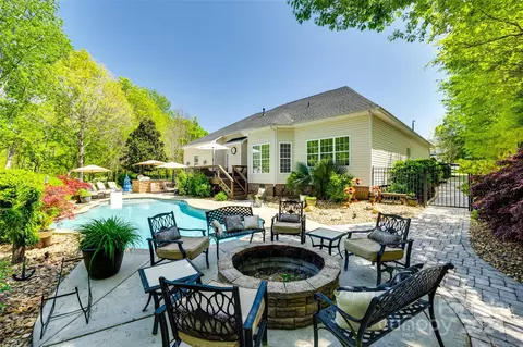 213 Clear Spring Ct, Fort Mill, SC 29708 photo 3