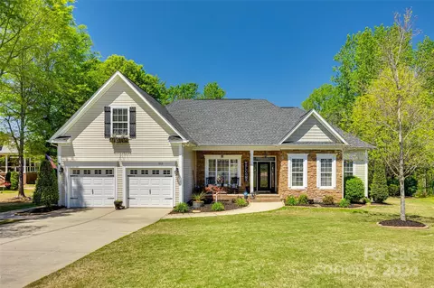 213 Clear Spring Ct, Fort Mill, SC 29708