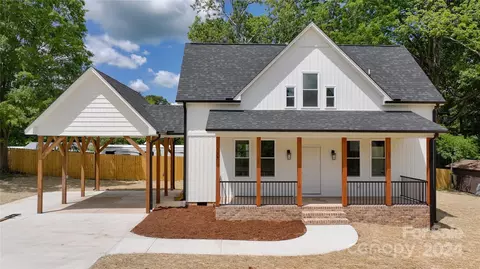 144 Kinney Ave, Denton, NC 27239 photo 2