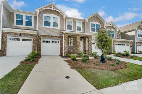 Exterior - 14837 Tamarack Dr, Charlotte, NC 28278 photo 1 of 3