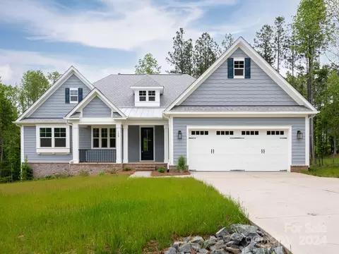 120 Spring View Ln, Statesville, NC 28677