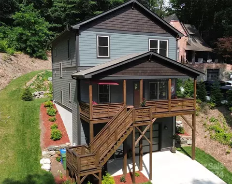 121 Hibriten Dr, Asheville, NC 28801