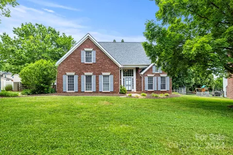 682 Highland Ridge Rd, Mooresville, NC 28115