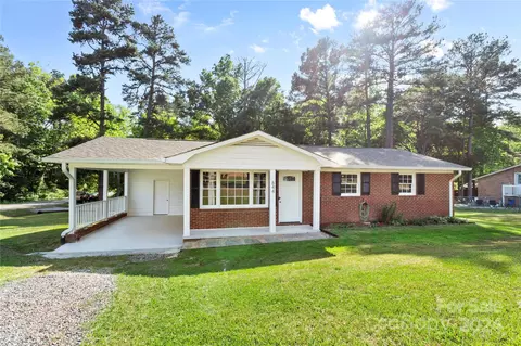 844 Mint St, Lancaster, SC 29720