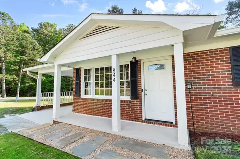 Exterior - 844 Mint St, Lancaster, SC 29720 photo 6 of 8