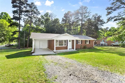 Exterior - 844 Mint St, Lancaster, SC 29720 photo 7 of 8