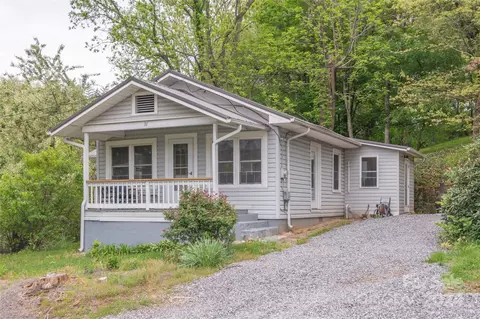 31 Abby Ln, Waynesville, NC 28785