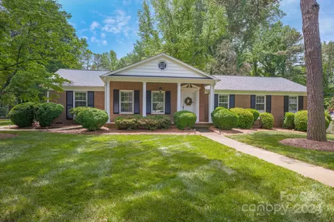 637 Windsor Pl, Concord, NC 28025