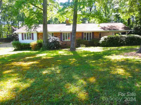 3101 Parkstone Dr, Charlotte, NC 28210