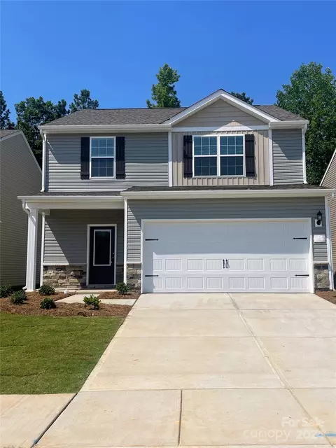 8071 Moose Creek Dr, Charlotte, NC 28214