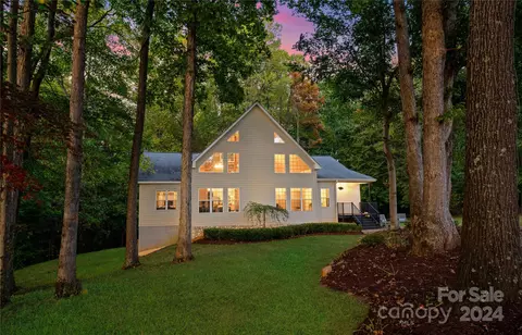 613 Perry Rd, Troutman, NC 28166