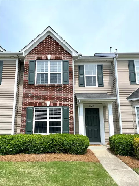 3216 Barons Court Rd, Charlotte, NC 28213