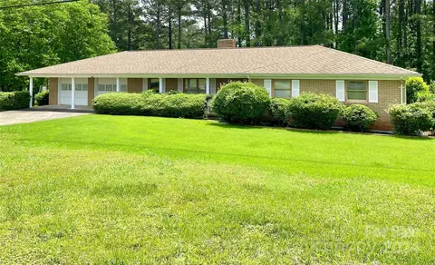 48604 Piney Point Rd, Norwood, NC 28128
