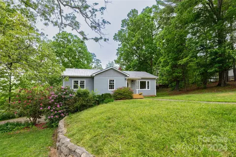 29 Salem Rd, Weaverville, NC 28787