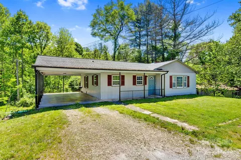 829 Montclair Nw Cir NW, Lenoir, NC 28645