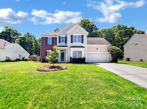 182 Jacobs Woods Cir, Troutman, NC 28166