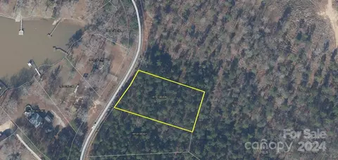 2140 Lakeshore Rd, Camden, SC 29020