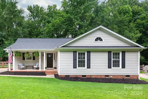 4236 Saint Audrey Pl, Charlotte, NC 28269