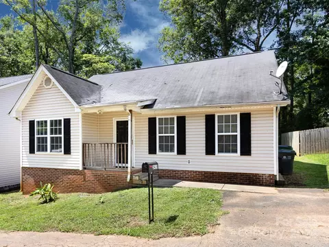 5419 Howard St, Charlotte, NC 28269