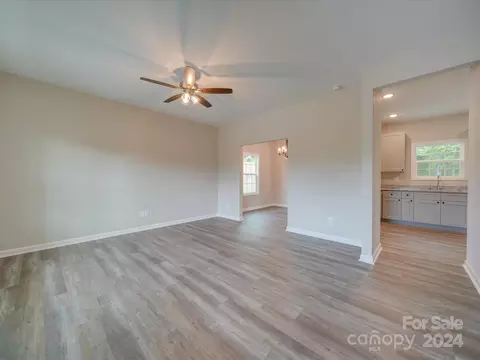 Living - 650 Morgan Rd, Albemarle, NC 28001 photo 5 of 7
