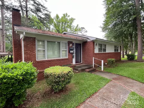 2148 Bromwich Rd, Charlotte, NC 28208