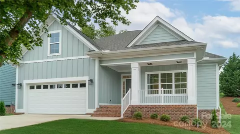 107 Henrys Glen Dr, Morganton, NC 28655