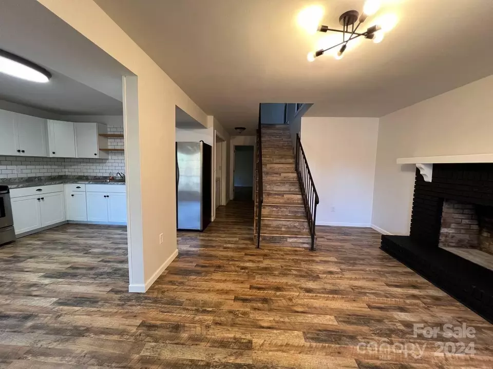 Living - 126 Rosedale Dr, Forest City, NC 28043 photo 2 of 6